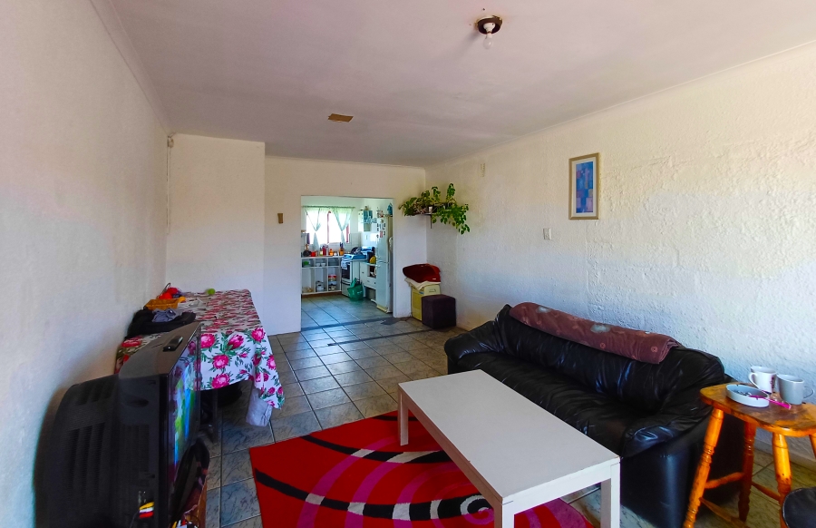 6 Bedroom Property for Sale in Kleinmond Western Cape